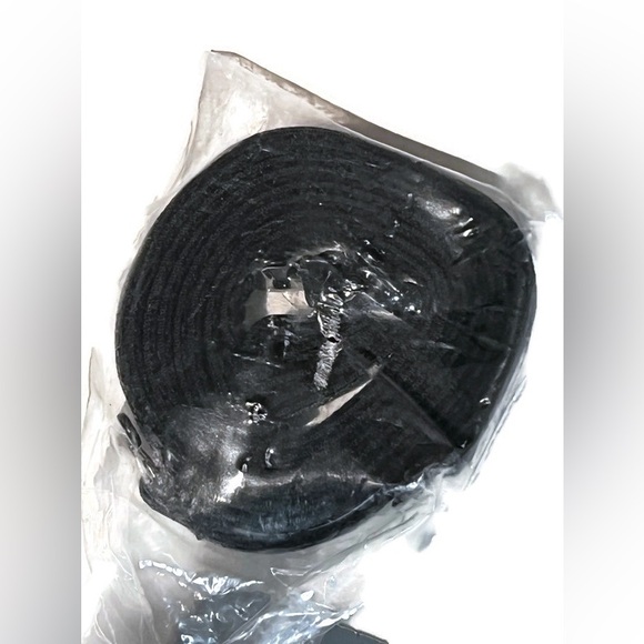 NWT Banana Republic Seamless Convertible Bra, black, size 34b - Picture 3 of 3